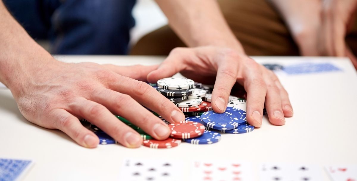 Why Seasoned Players Should Try A Live Casino?